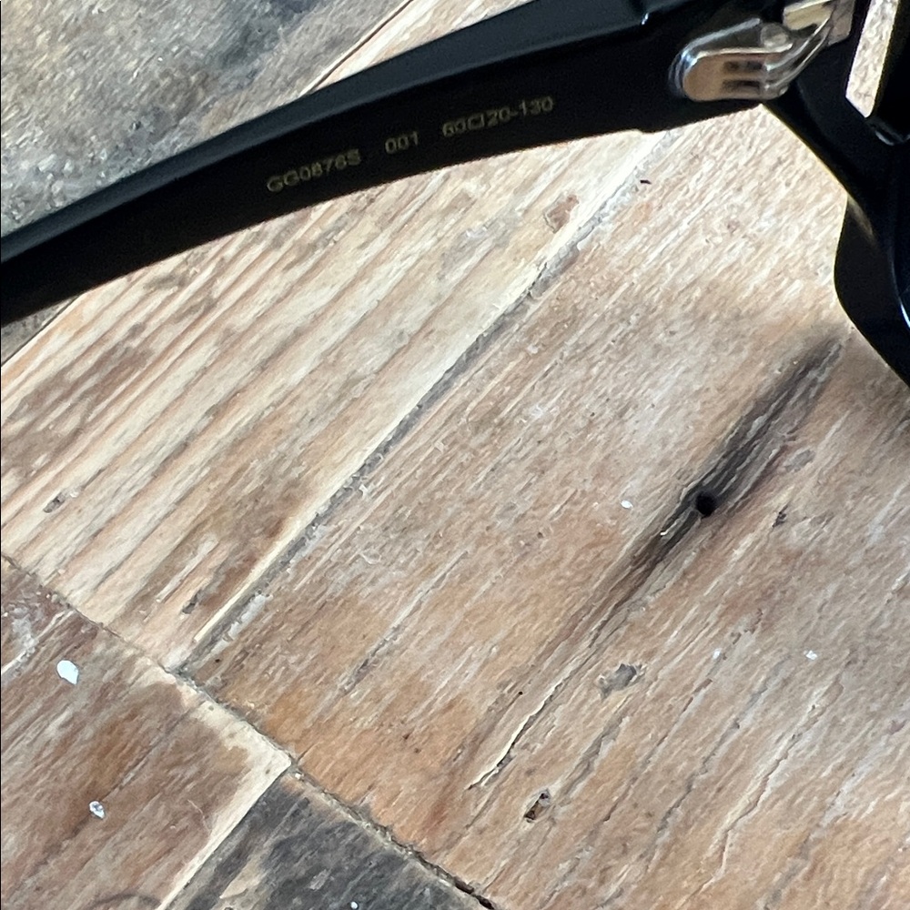 Gucci Oversized Square Black Women’s Sunglasses - Picture 11 of 12